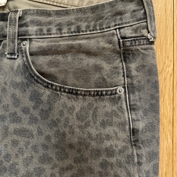 Universal Thread Women’s Leopard Pattern Jeans - Picture 6 of 6